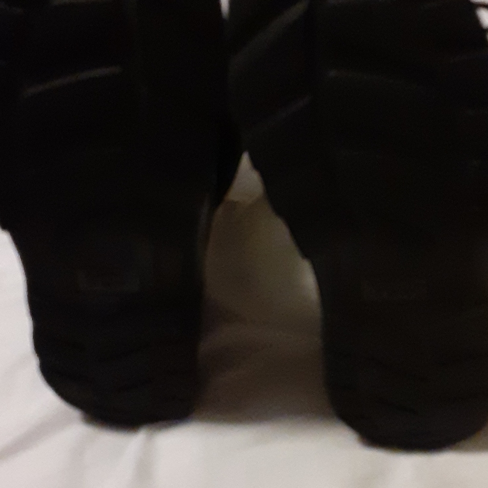 Boots - Picture 7 of 9
